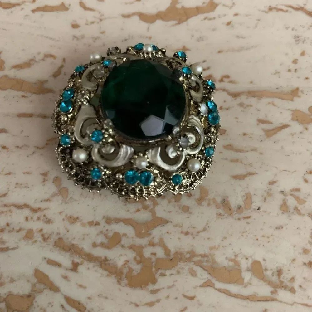 Green brooch - Picture 4 of 8